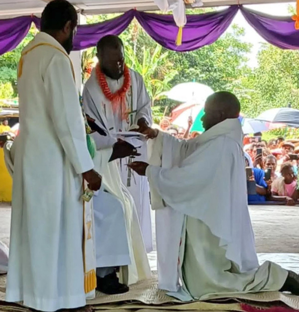 1225 Vanuatu ordination C Sangul 1
